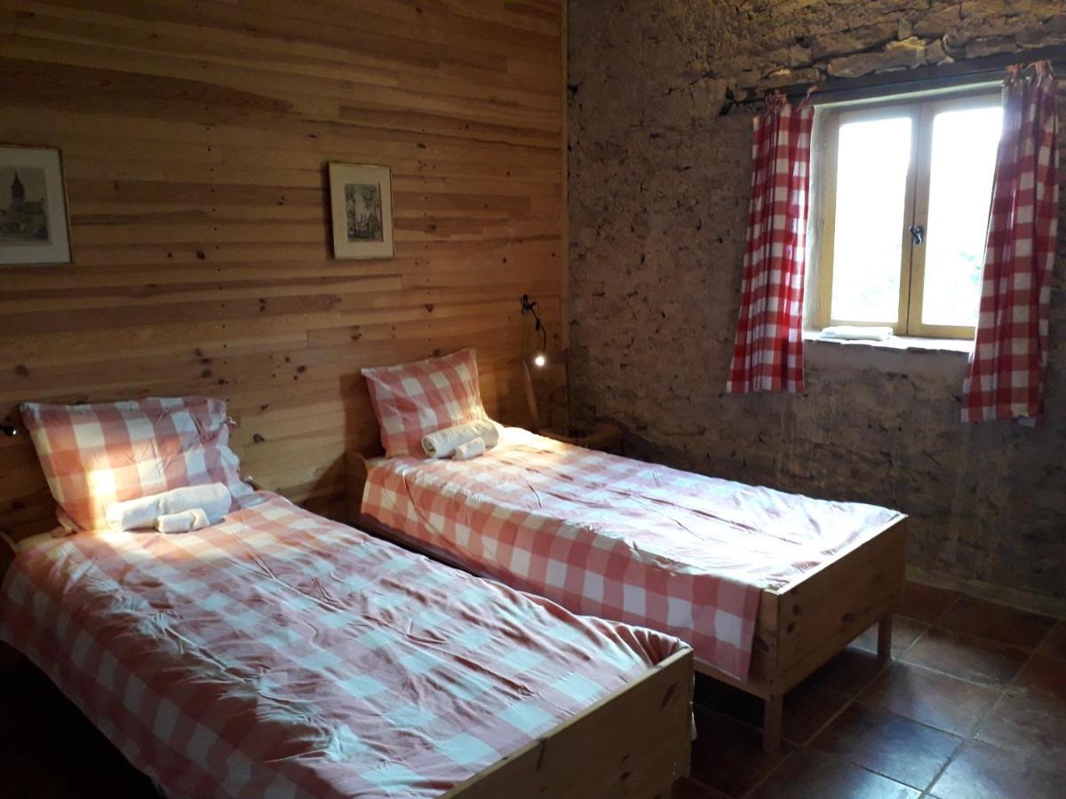 La Vache Tennis Prive Crux-la-Ville Экстерьер фото
